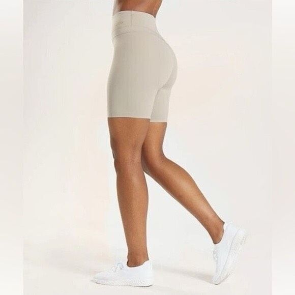 GYMSHARK x Whitney Simmons V3 Shorts Mink Size XS - Picture 3 of 9